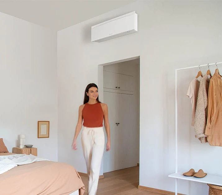 Unità interna Daikin a parete in una camera da letto